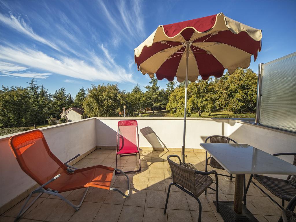 Apartments Katoro Relax Umag Buitenkant foto